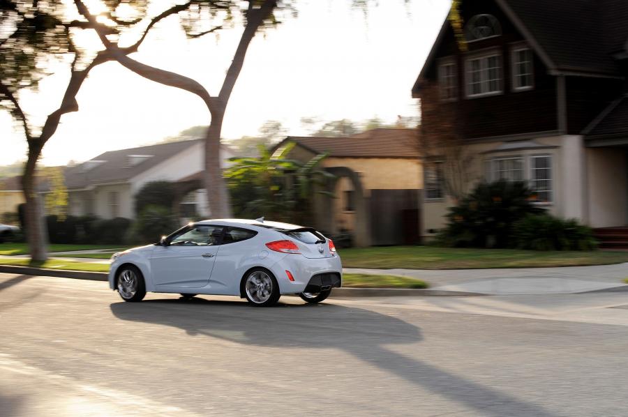  Hyundai Veloster Re-Flex 2014 года  (фото 8 из 22)